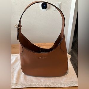 Aster shoulder bag